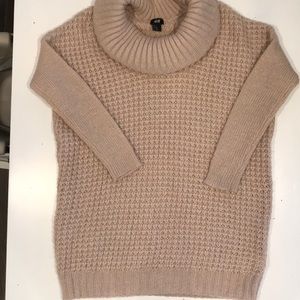H & M light salmon pink tint sweater